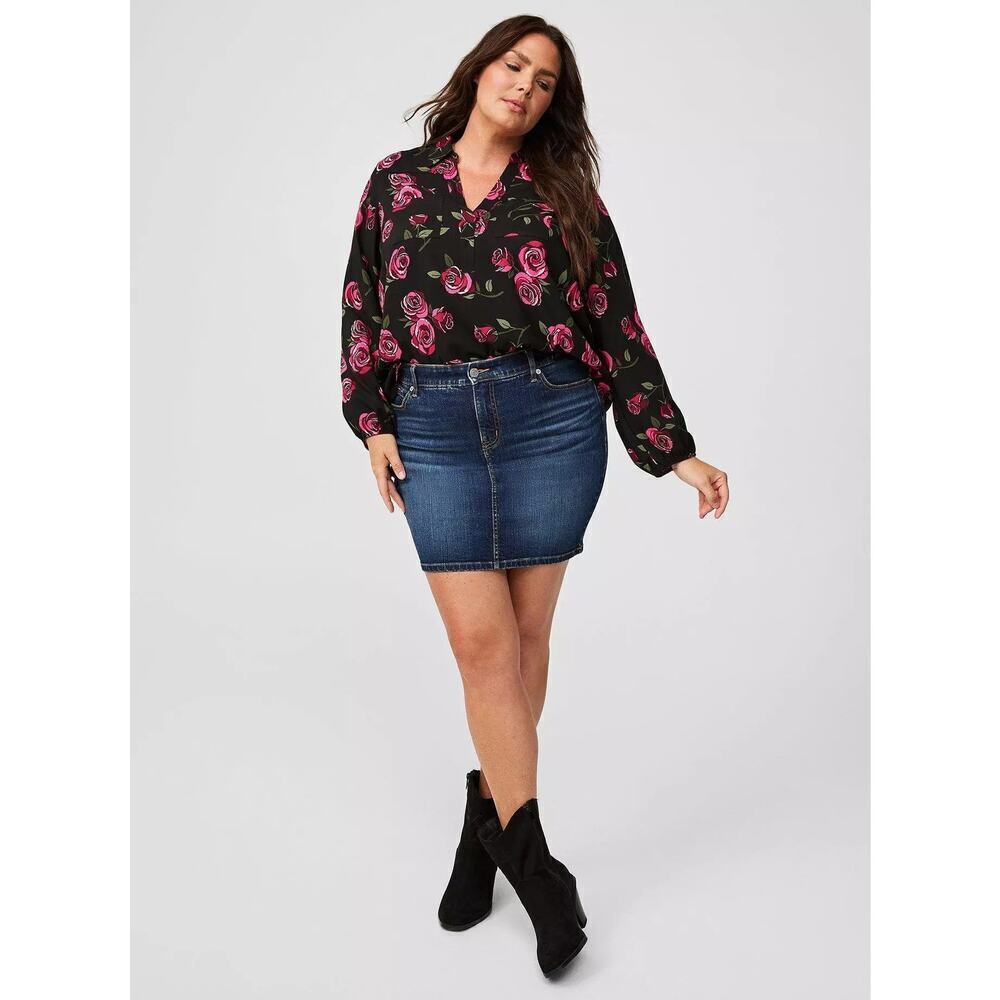 TORRID Harper Challis Collared Long Sleeve Blouse Size 1 Roses Floral Deep Black